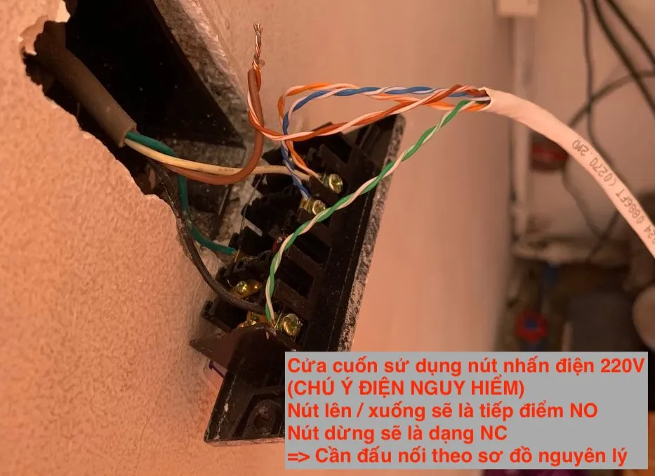 Cửa cuốn tiếp điểm 4